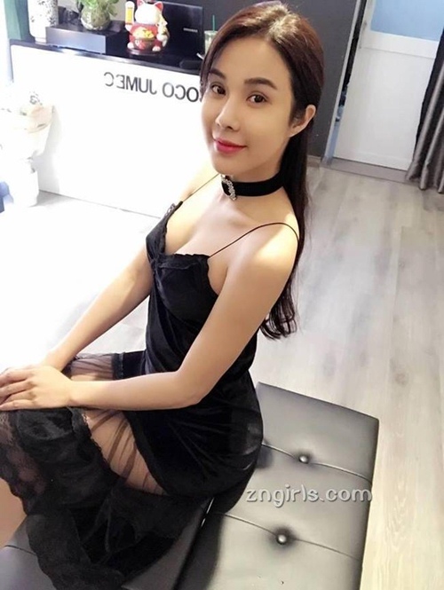 Diệp Lâm Anh khiến đàn ông Trung Quốc muốn đến Việt Nam - 1