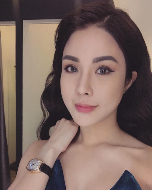 Diệp Lâm Anh khiến đàn ông Trung Quốc muốn đến Việt Nam - 9