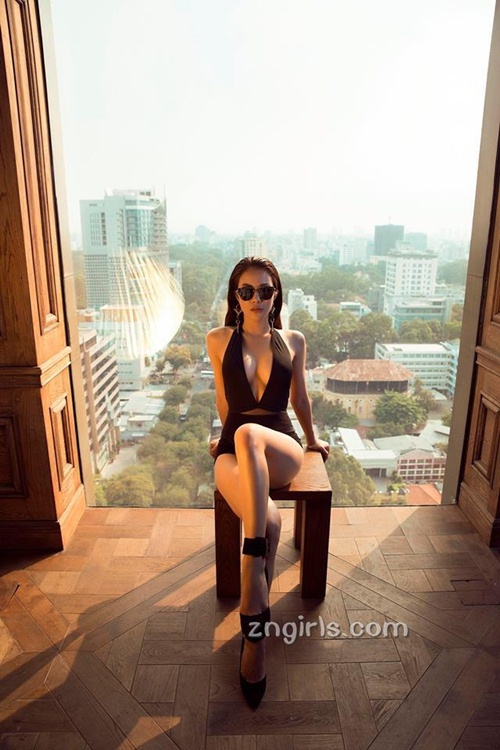 Diệp Lâm Anh khiến đàn ông Trung Quốc muốn đến Việt Nam - 14