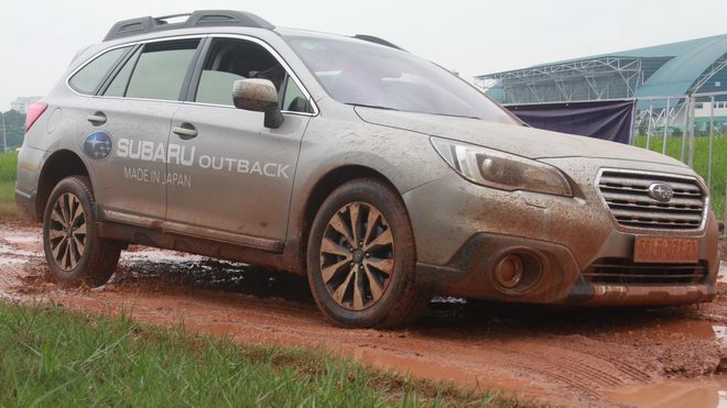Offroad ngay giữa Sài Gòn với xe Subaru - 1