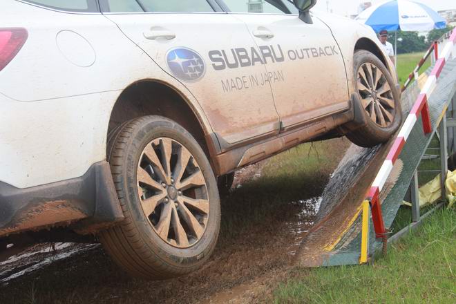Offroad ngay giữa Sài Gòn với xe Subaru - 5