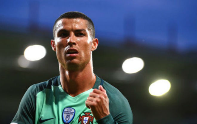 Ronaldo thu nhập 2400 tỷ: Vẫn 4 lần trốn thuế, sắp lĩnh án tù 7 năm - 5