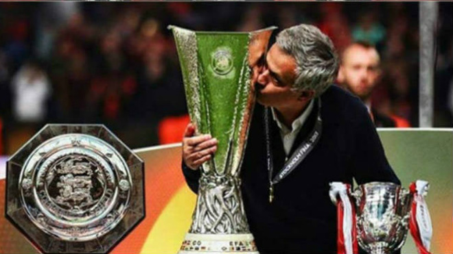 MU cuốn hút khó cưỡng: "Bom tấn" nườm nượp chào hàng Old Trafford MU cuốn hút khó cưỡng: "Bom tấn" nườm nượp chào hàng Old Trafford