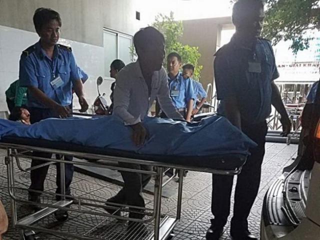 Đi dự sinh nhật, nam thanh niên bị đâm gục trước quán bar - ảnh 3 Đi dự sinh nhật, nam thanh niên bị đâm gục trước quán bar - ảnh 3