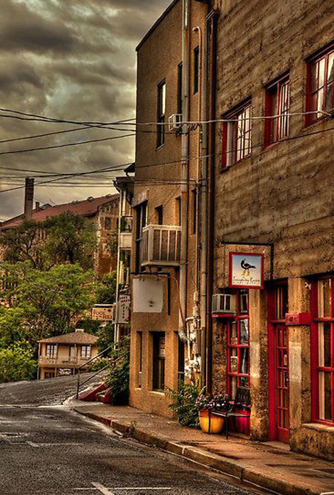 Gai người khám phá bí ẩn thị trấn ma ở miền Tây nước Mỹ - 8