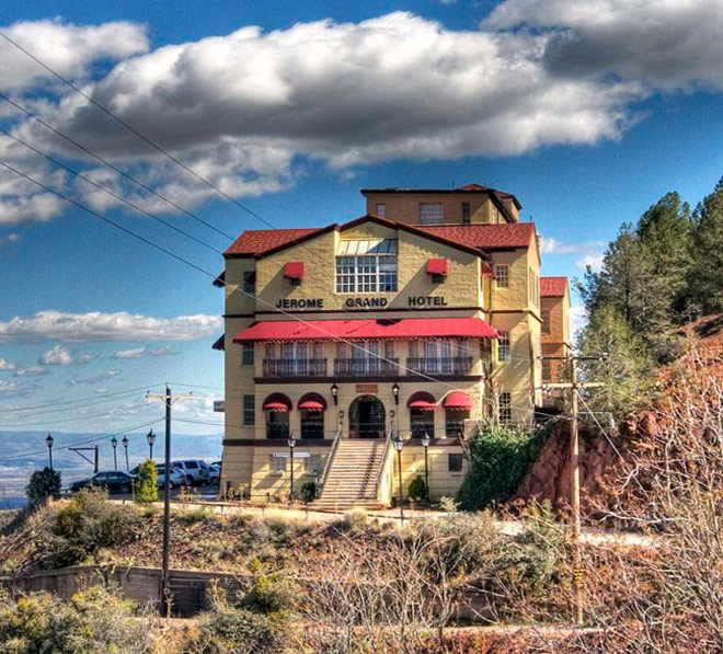 Gai người khám phá bí ẩn thị trấn ma ở miền Tây nước Mỹ - 14