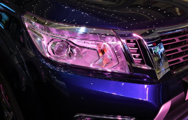 Nissan Navara bản đặc biệt vừa ra mắt có gì mới? - 7