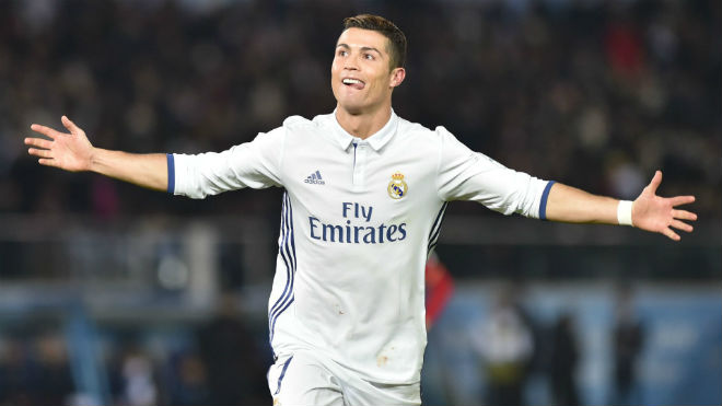 Ronaldo khoe ảnh con "triệu like" và lo chạy tội trốn thuế Ronaldo khoe ảnh con "triệu like" và lo chạy tội trốn thuế