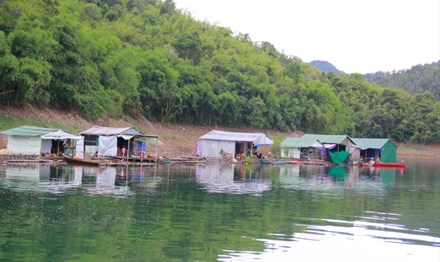 Có một Hạ Long trên cao nguyên - 3
