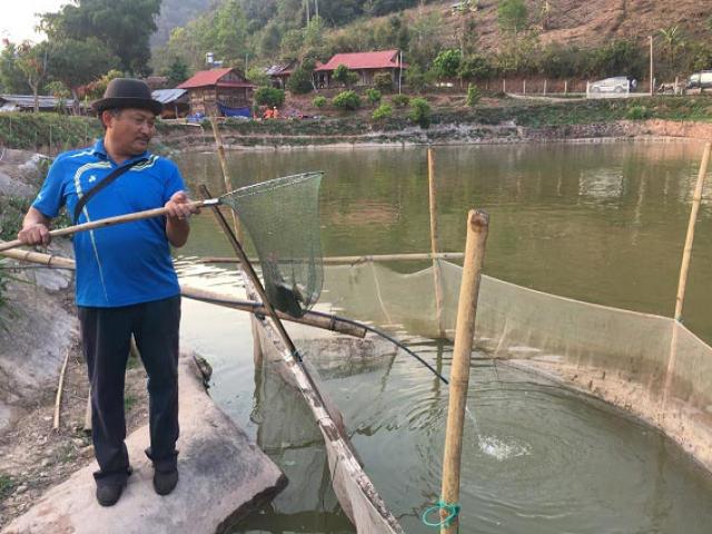 Khơi khe đá thành ao nuôi cá, lãi 300 triệu/năm Khơi khe đá thành ao nuôi cá, lãi 300 triệu/năm