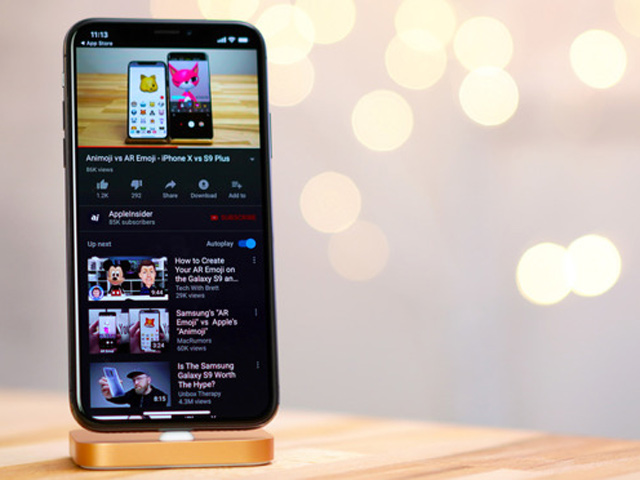 Video: &#34;Bộ cánh&#34; đen của YouTube có giúp iPhone X tiết kiệm pin?