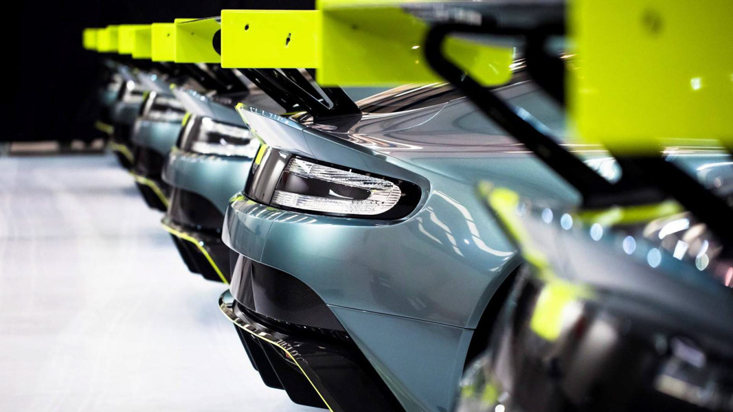 Ngắm loạt siêu xe Aston Martin Vantage AMR Pro chỉ 7 chiếc trên toàn thế giới - 2