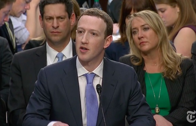 Mark Zuckerberg điều trần vụ rò rỉ dữ liệu: Facebook che giấu sự thật suốt 3 năm? - 1