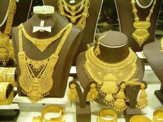 Mỹ chưa tấn công Syria, giá vàng lại giảm mạnh