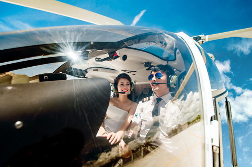 Cặp đôi chơi trội thuê phi cơ chụp ảnh cưới - 2