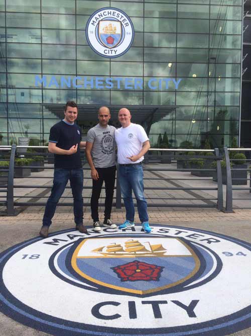 Pep ra mắt Man City: Hứa chơi đẹp, không mua Messi - 2