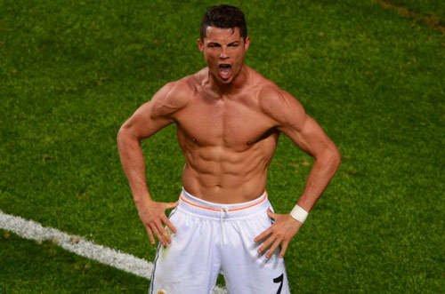 Ronaldo: Riêng 1 góc trời trên bàn cờ EURO Ronaldo: Riêng 1 góc trời trên bàn cờ EURO