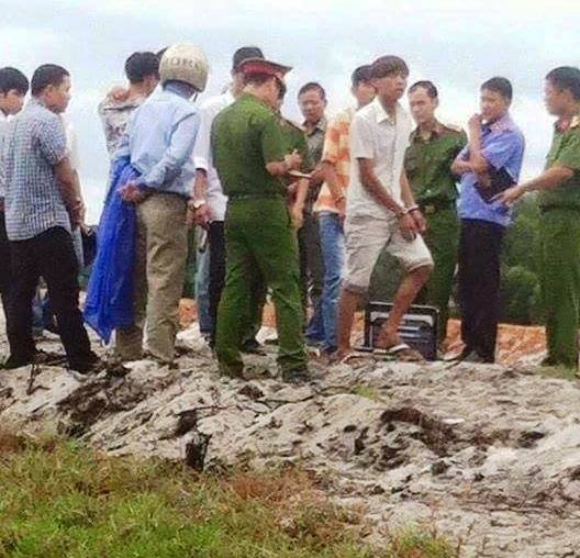 Dụ thiếu nữ uống say, 3 thanh niên thay nhau hãm hiếp Dụ thiếu nữ uống say, 3 thanh niên thay nhau hãm hiếp