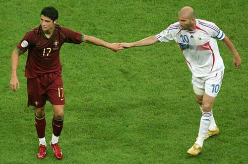 Chung kết Euro: Ngoài Ronaldo, Bồ Đào Nha chẳng có gì Chung kết Euro: Ngoài Ronaldo, Bồ Đào Nha chẳng có gì