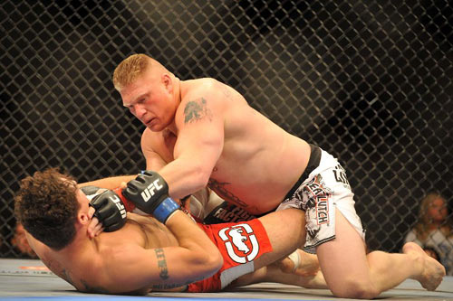 UFC 200: Bỏ 5 năm trở lại vẫn cực kỳ lợi hại - 1