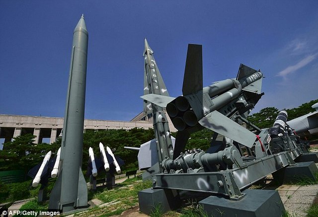Vì sao Triều Tiên bắn một mạch 3 tên lửa đạn đạo? - 2