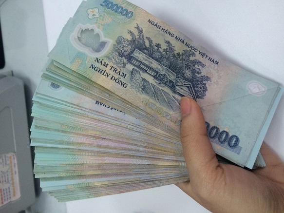 Khởi tố vụ chồng thư ký tòa TPHCM nhận tiền “chạy án” Khởi tố vụ chồng thư ký tòa TPHCM nhận tiền “chạy án”