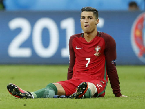 Tin xấu cho Real: Ronaldo "đầu hàng" chấn thương Tin xấu cho Real: Ronaldo "đầu hàng" chấn thương