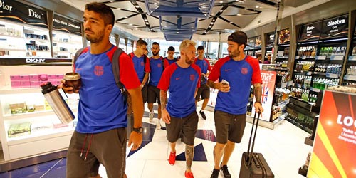 Messi "tóc vàng hoe" hội quân cùng Barca Messi "tóc vàng hoe" hội quân cùng Barca