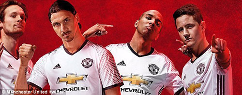 MU: Ibra “về quê” đá trận ra mắt, khoe áo đấu mới MU: Ibra “về quê” đá trận ra mắt, khoe áo đấu mới
