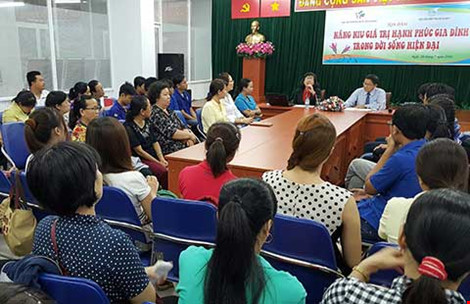 Nhấn vào ảnh để phóng to Những đứa trẻ cô đơn trong gia đình đô thị - 1