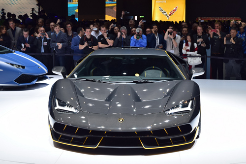 Video Lamborghini Centenario trên đường đua: Kẻ dẫn đầu vĩ đại - 6