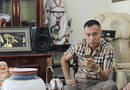 Bắt trùm giang hồ “khoác áo” doanh nhân Bắt trùm giang hồ “khoác áo” doanh nhân