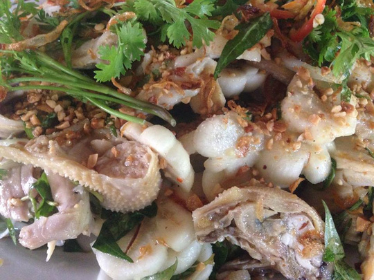 Sang chảnh với gỏi gà măng cụt - 2