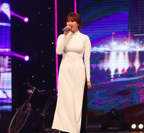 Hari Won "thua đứt" loạt sao Hàn khi diện áo dài Việt - 1