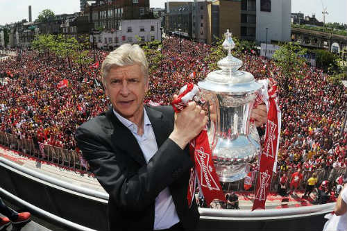 Arsenal không mua "bom tấn": Vẻ đẹp cổ kính của Wenger Arsenal không mua "bom tấn": Vẻ đẹp cổ kính của Wenger