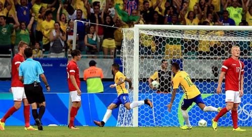 Brazil - Đan Mạch: Không thể ngăn "bão" Samba Brazil - Đan Mạch: Không thể ngăn "bão" Samba