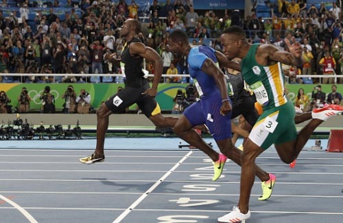 Chấp đối thủ "nửa đường", Bolt vẫn đoạt HCV Olympic 100m - 2