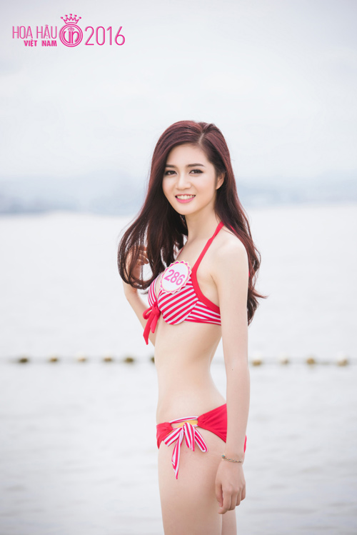 HOT: Ảnh bikini mới “nóng rực” của thí sinh Hoa hậu VN - 14