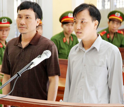 Cả tòa ngơ ngác khi nhân chứng 2 vụ án trùng tên nhau Cả tòa ngơ ngác khi nhân chứng 2 vụ án trùng tên nhau