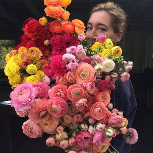 Cô gái trẻ chứng minh bán hoa là nghề tuyệt vời nhất - 4