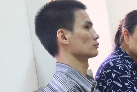 Hiếp dâm bé gái, “yêu râu xanh” lĩnh 7 năm tù Hiếp dâm bé gái, “yêu râu xanh” lĩnh 7 năm tù
