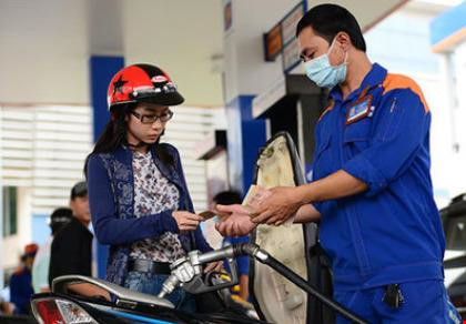 Giá xăng tăng là do thay đổi cách tính thuế mới? Giá xăng tăng là do thay đổi cách tính thuế mới?