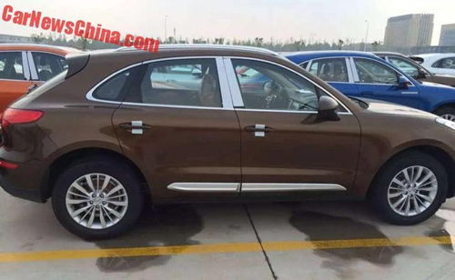Porsche Macan “dỏm” giá chỉ 300 triệu đồng - 7