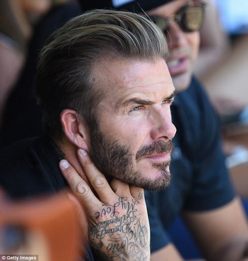 Cả cơ thể toàn hình xăm về phụ nữ trong đời David Beckham - 3