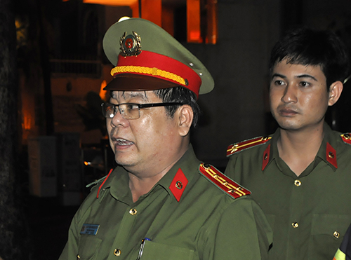 tphcm: trang dem hut nuoc cuu ham cao oc sau mua lich su - 13
