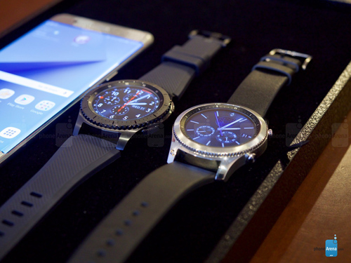 Samsung Gear S3 trình làng, mạnh mẽ và lịch lãm Samsung Gear S3 trình làng, mạnh mẽ và lịch lãm