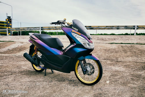 Ngắm Honda PCX 150 độ vàng siêu đắt của "dân chơi" Ngắm Honda PCX 150 độ vàng siêu đắt của "dân chơi"