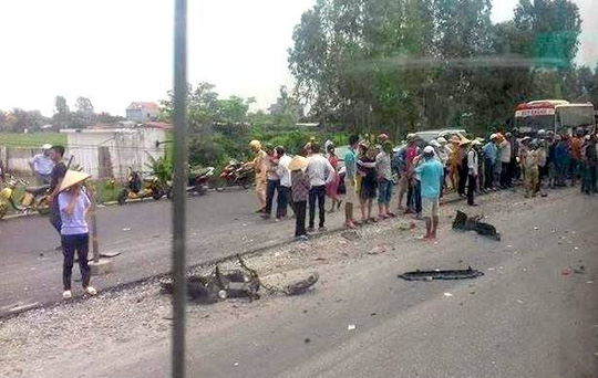 Ô tô lấn làn tông chết nữ sinh.