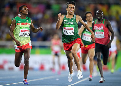 Sốc: VĐV khuyết tật chạy nhanh hơn nhà vô địch Olympic Sốc: VĐV khuyết tật chạy nhanh hơn nhà vô địch Olympic