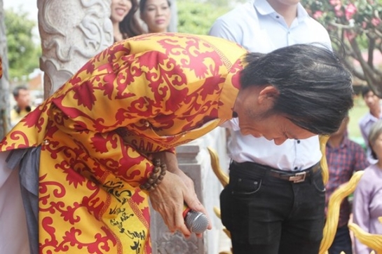 Hoài Linh và chuyện bây giờ mới kể về nhà thờ 100 tỉ Hoài Linh và chuyện bây giờ mới kể về nhà thờ 100 tỉ